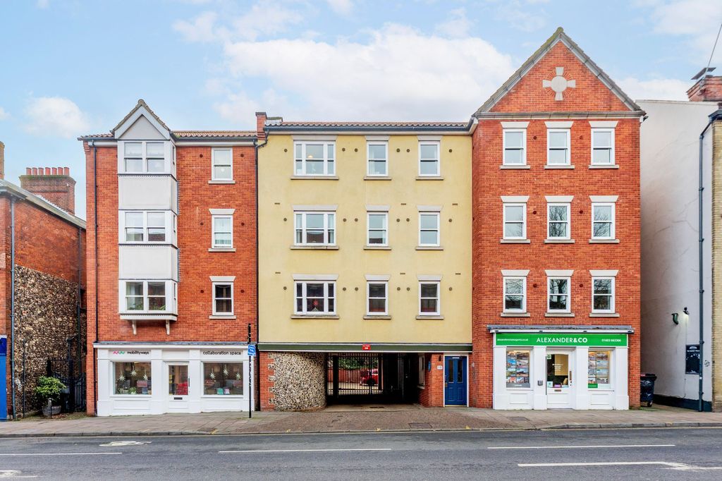 Property photo 1 of 14