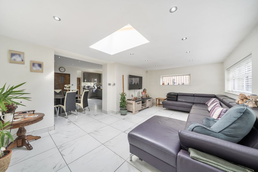 Property photo 3 of 20 1525891 (12)