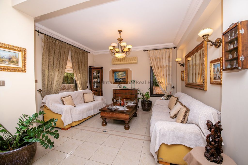 Property photo 3 of 36