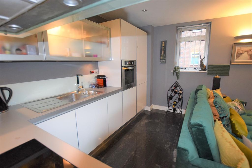 Property photo 2 of 16 Kitchen