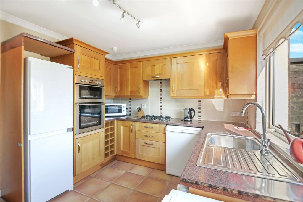 Property photo 2 of 26 Kitchen