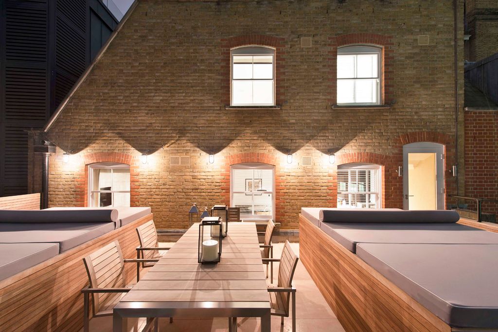 Property photo 1 of 11 2 Bedroom Apartment For Rent