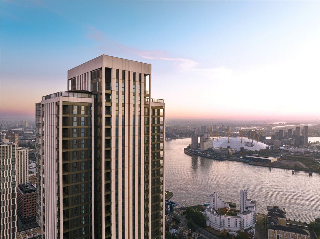 Property photo 2 of 26 One Thames Quay