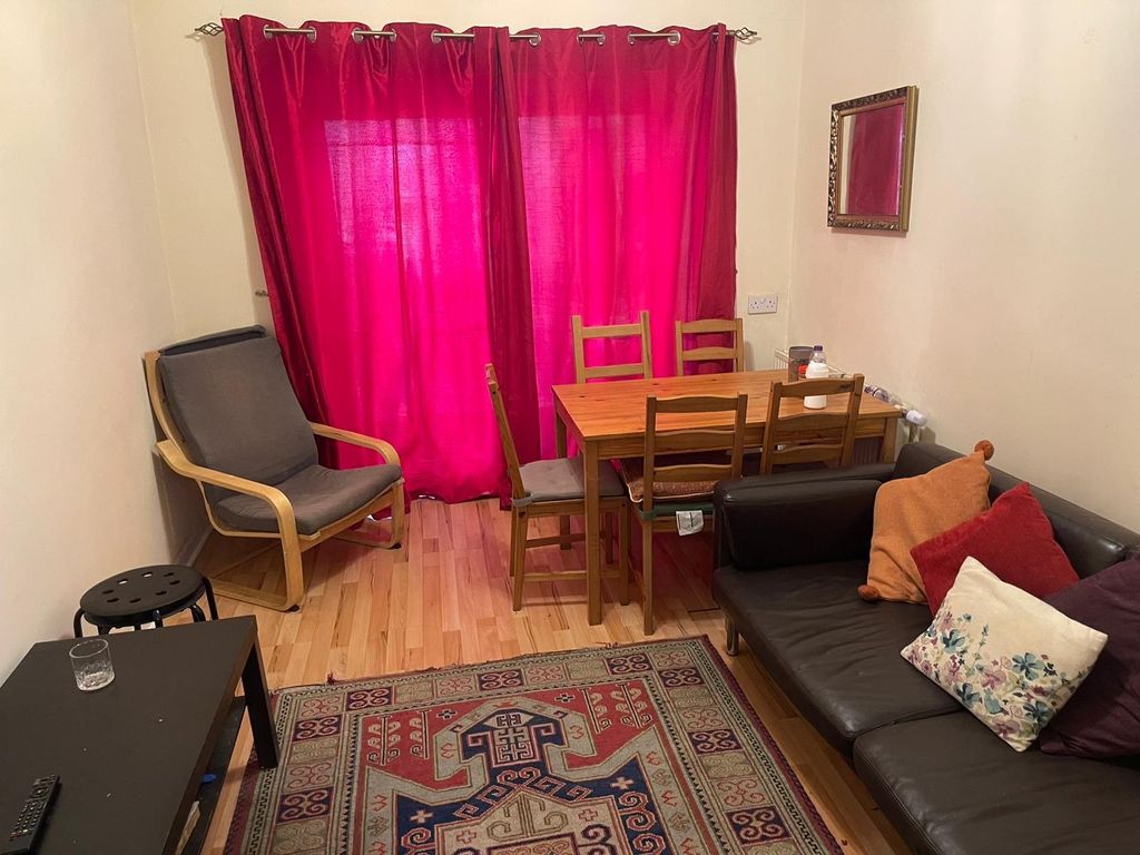 Property photo 3 of 11 Picture No. 13