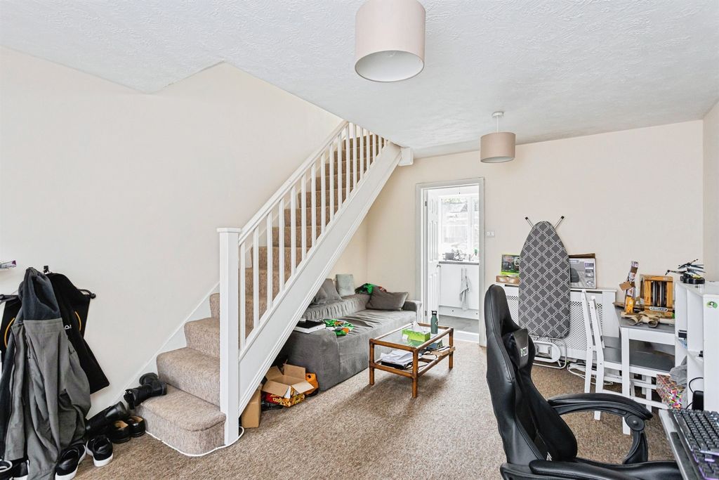 Property photo 3 of 16