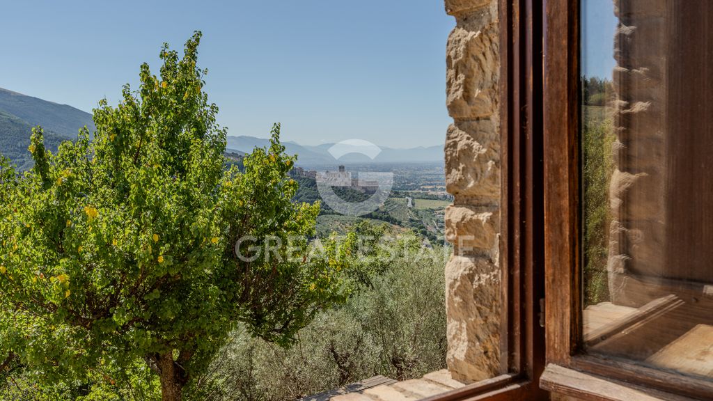 Property photo 2 of 41 Interiors