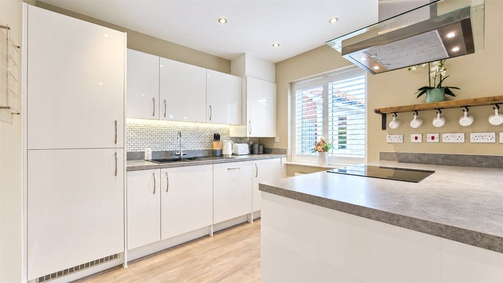 Property photo 2 of 15 Kitchen