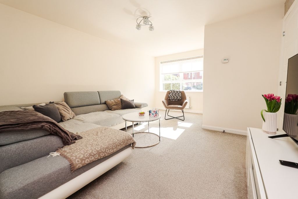 Property photo 3 of 23 4714143