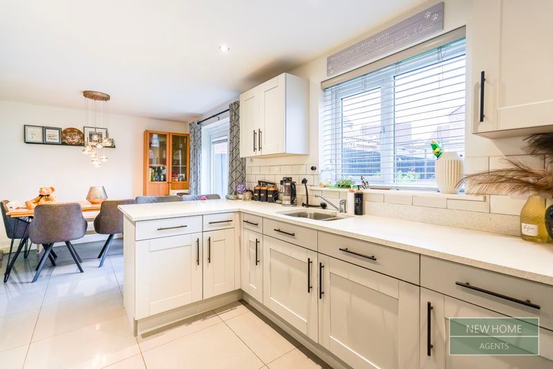 Property photo 2 of 15 Photo 11