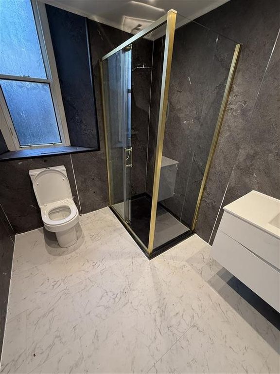 Property photo 2 of 5 58756E99-5Dd3-4900-B3c3-12Db2Cbf9804