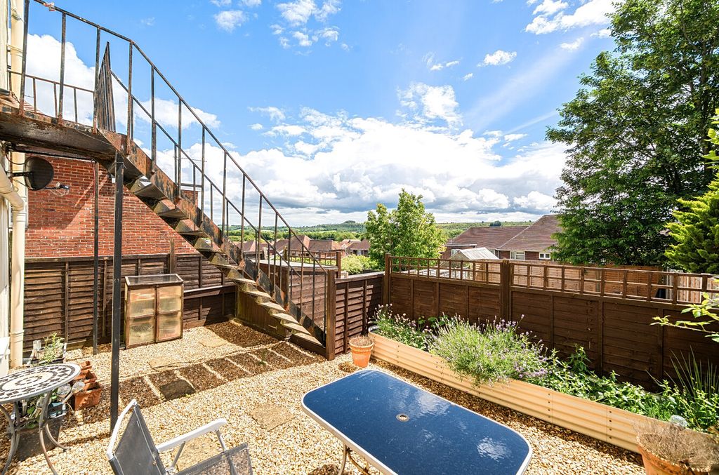 Property photo 2 of 9 1476806-15-6A295F...