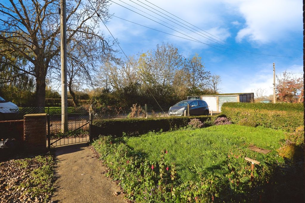 Property photo 3 of 20 Pbox-Img.Jpg