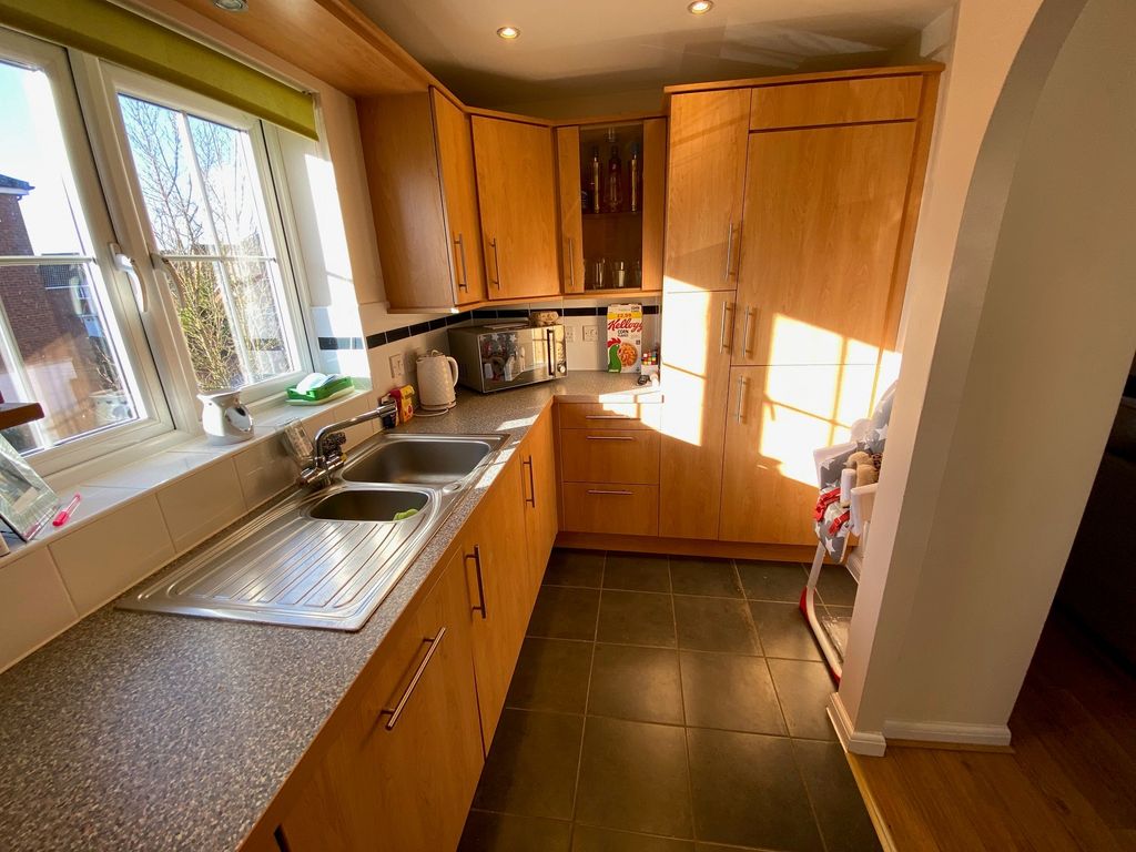 Property photo 3 of 12