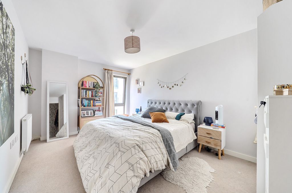 Property photo 3 of 12 1336784-1-689B264...