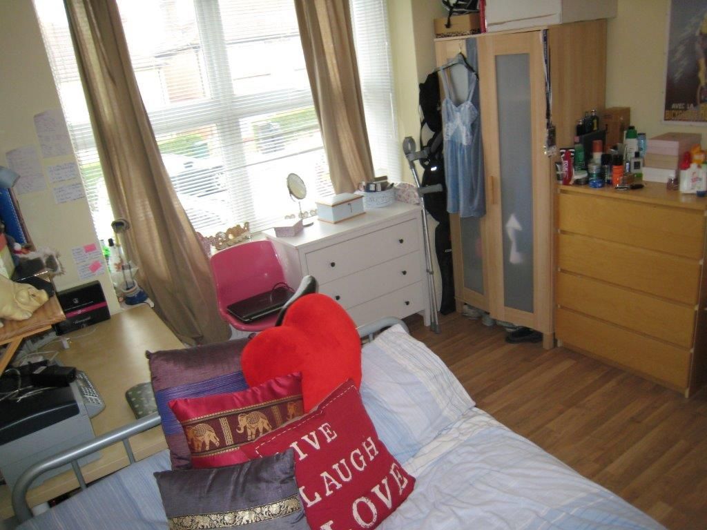 Property photo 3 of 12