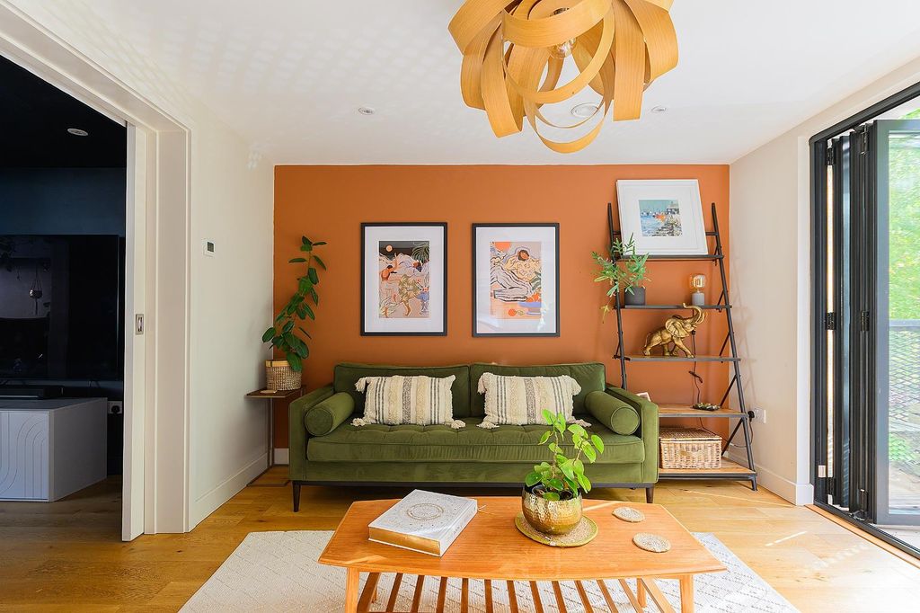 Property photo 3 of 60 0L9Tsv - Sitting Room D.Jpg