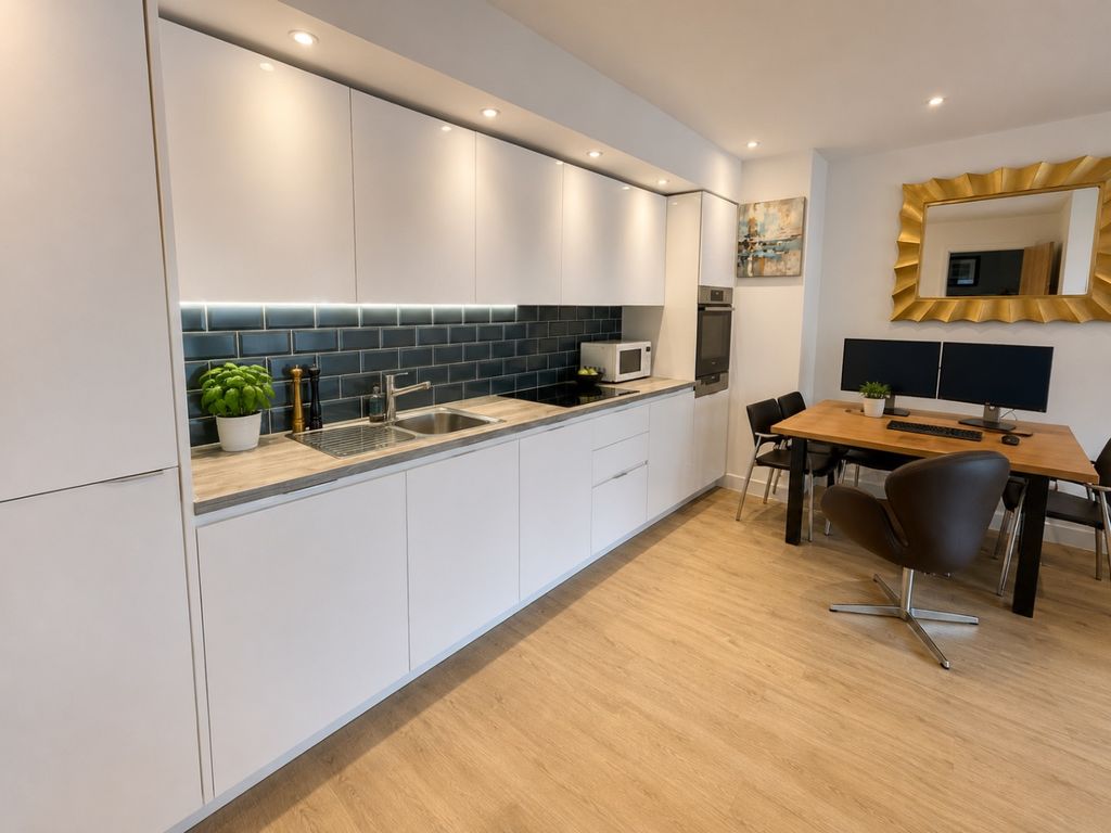 Property photo 3 of 8 5163595