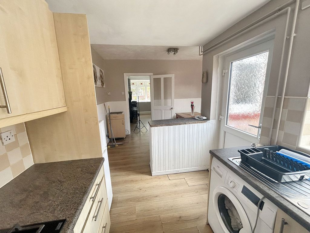 Property photo 3 of 14