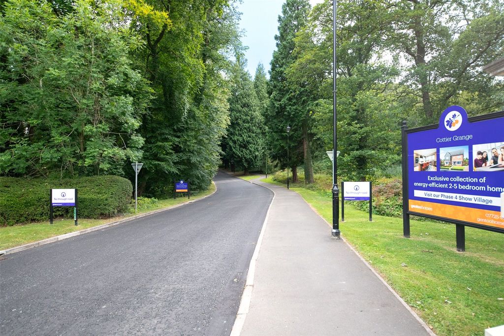 Property photo 3 of 3 Picture No. 33