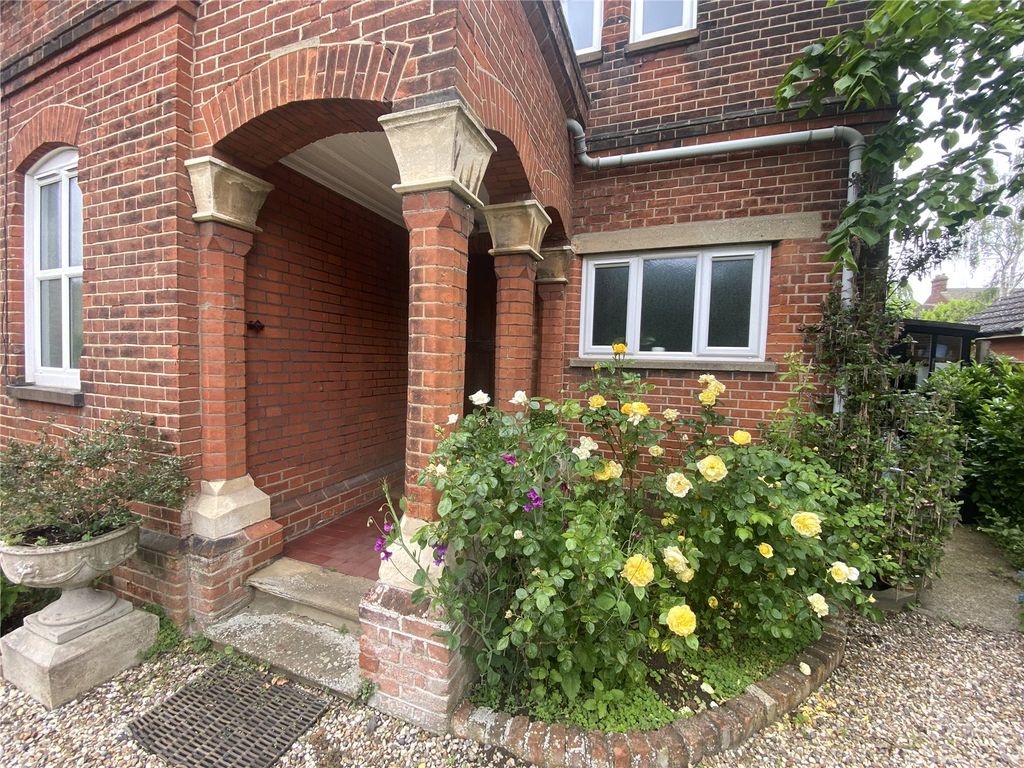 Property photo 3 of 19 Picture No. 05