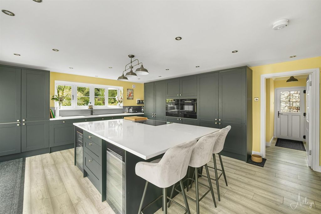 Property photo 3 of 44 Kitchen