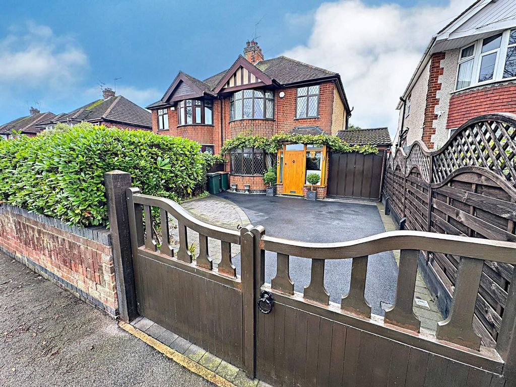 Property photo 1 of 21 Front