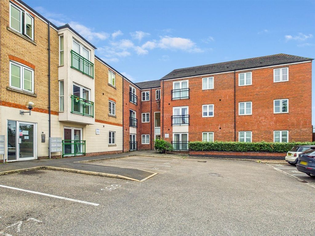 Property photo 1 of 8