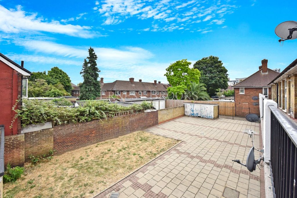 Property photo 2 of 11 Picture No. 04