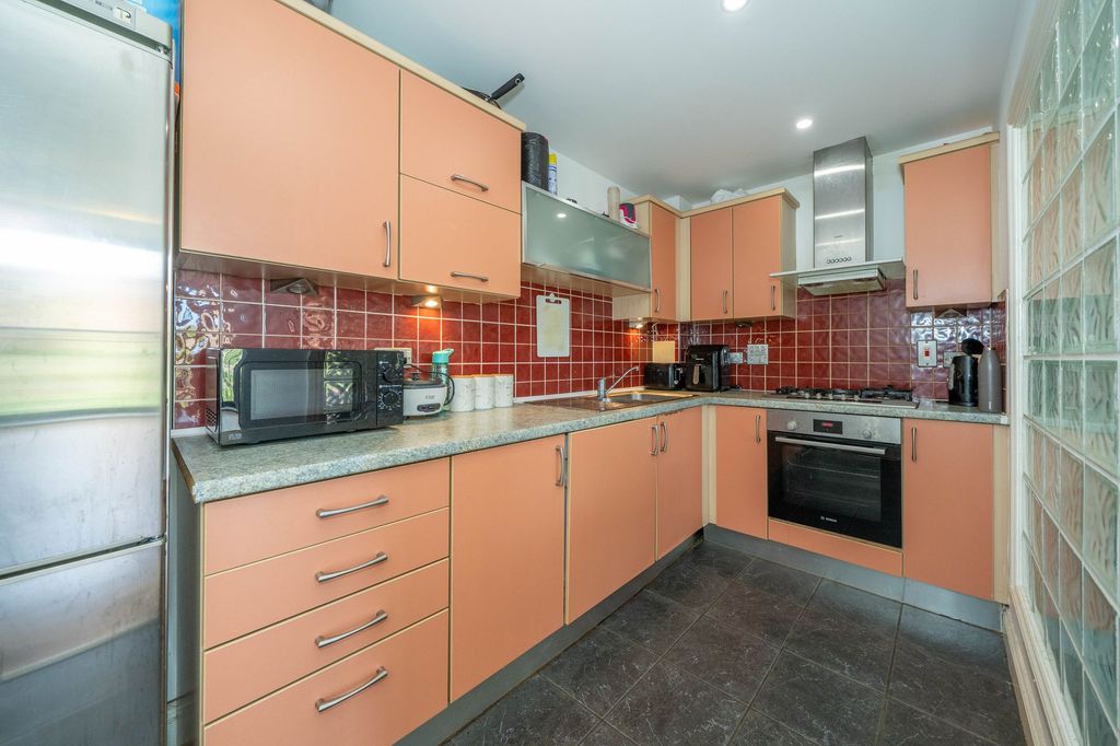 Property photo 3 of 22 Kitchen