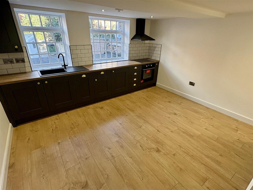 Property photo 1 of 8 1