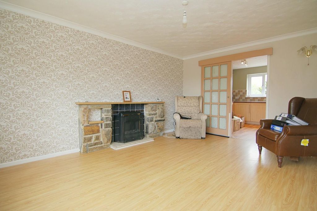 Property photo 2 of 16 Living Room