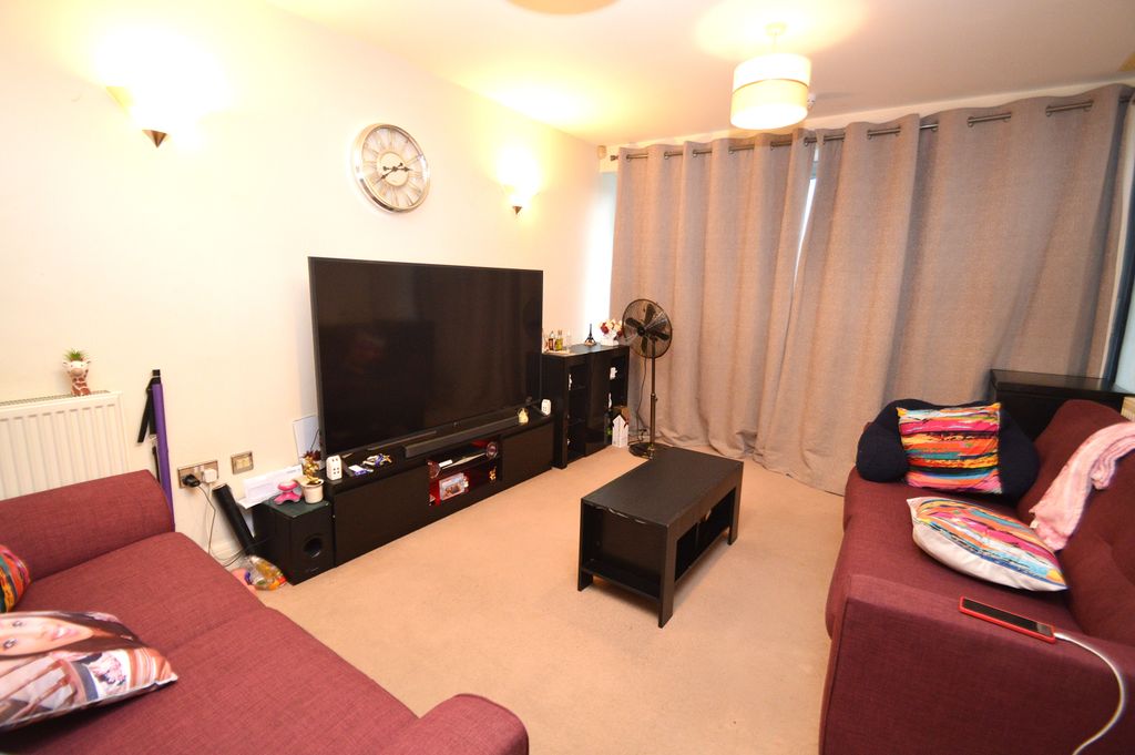 Property photo 2 of 9 Dsc_1017