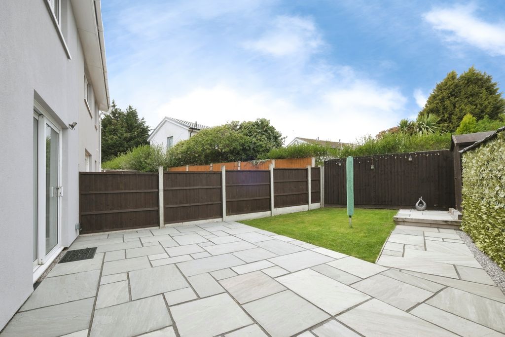 Property photo 3 of 15