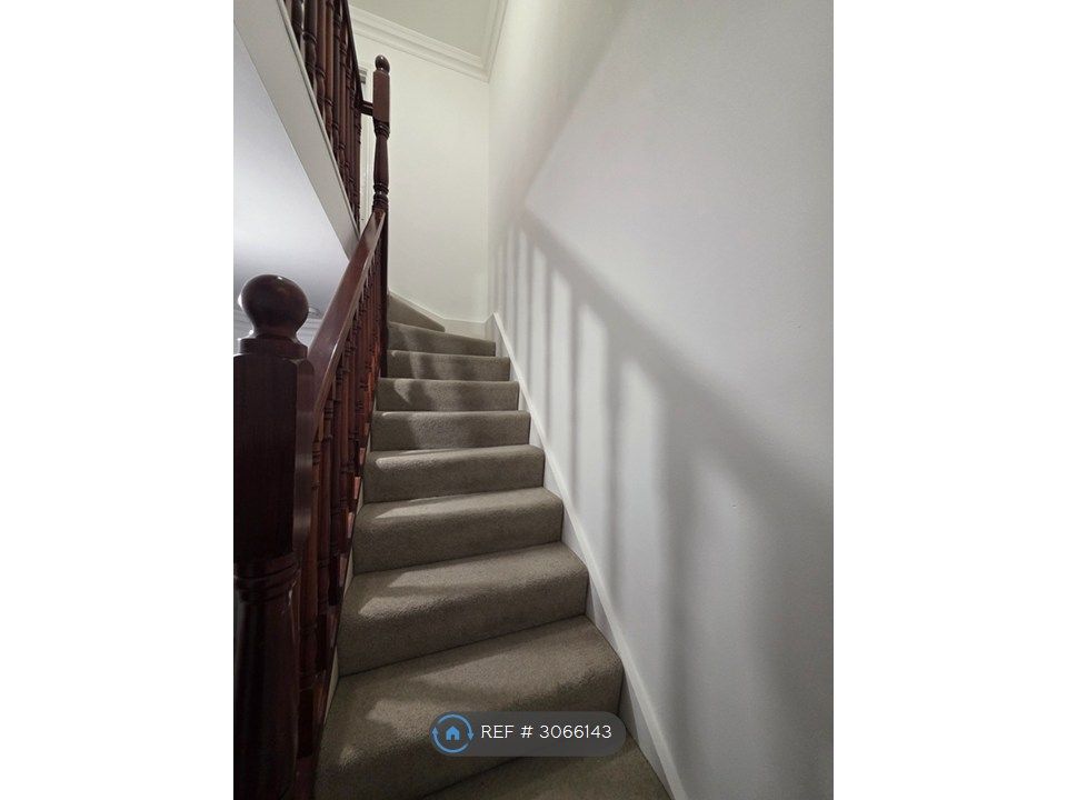 Property photo 2 of 35