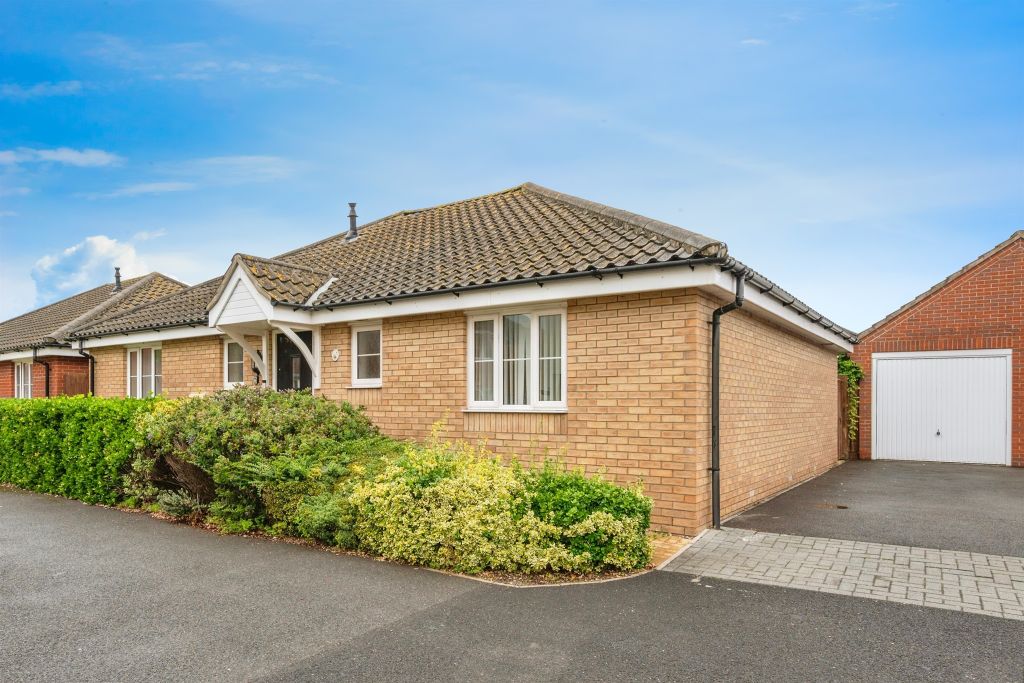 Property photo 2 of 17