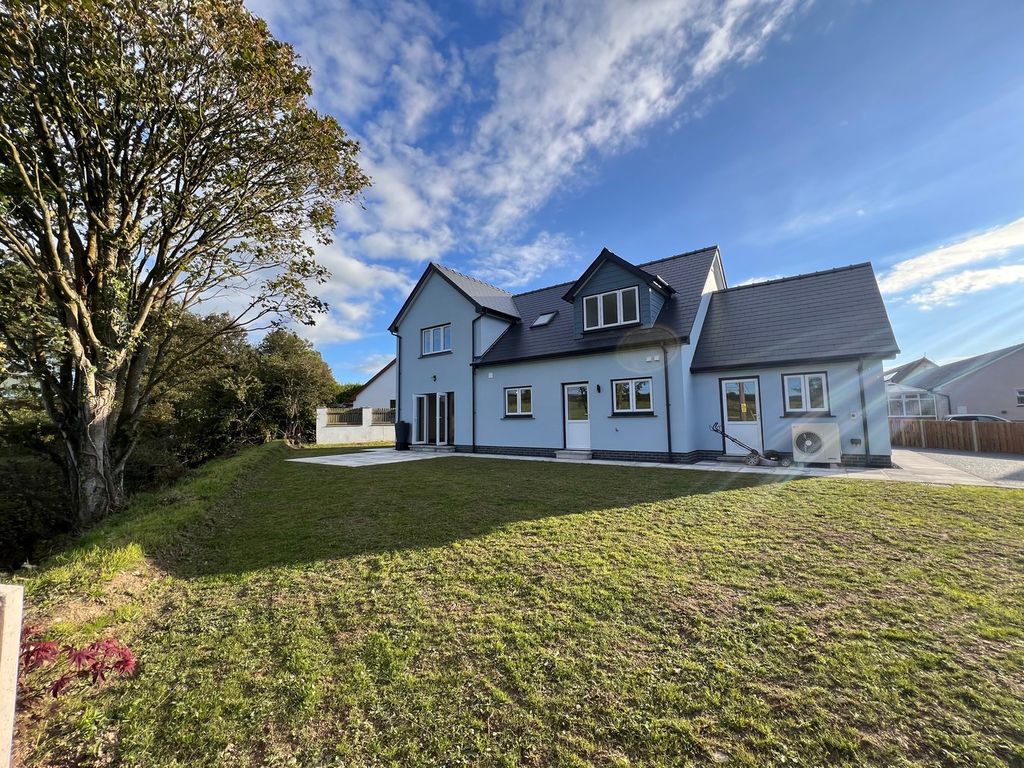 Property photo 1 of 38