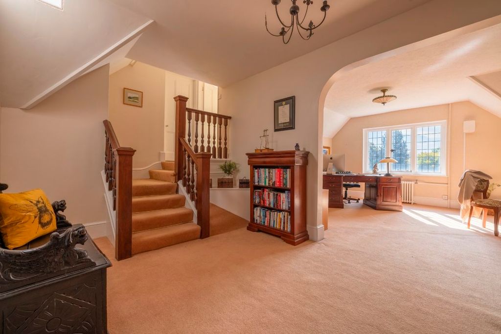 Property photo 1 of 30