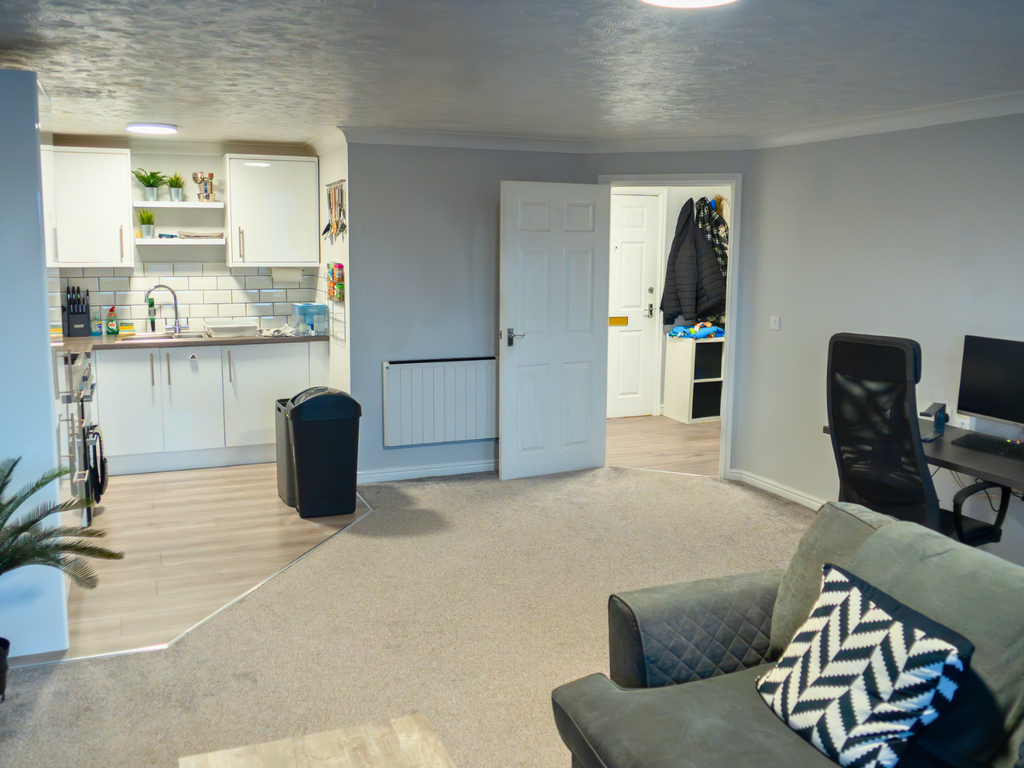 Property photo 3 of 8