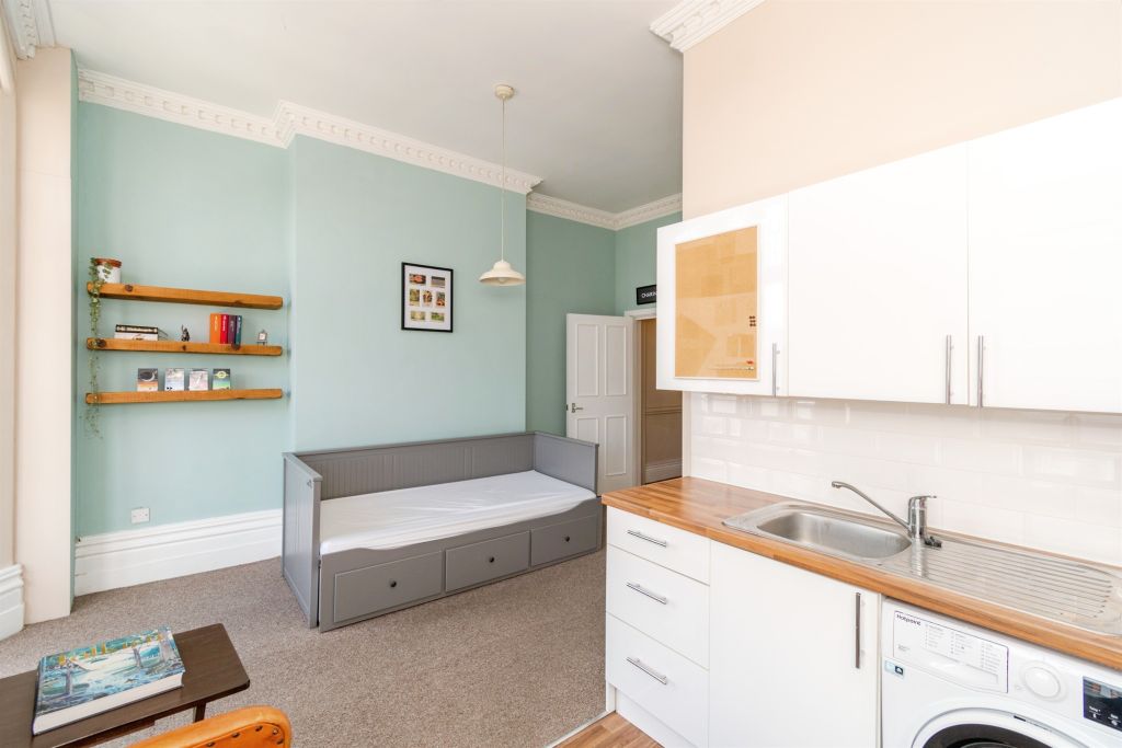 Property photo 2 of 10 Image