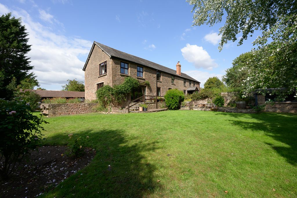 Property photo 1 of 33 Little Treddow-41