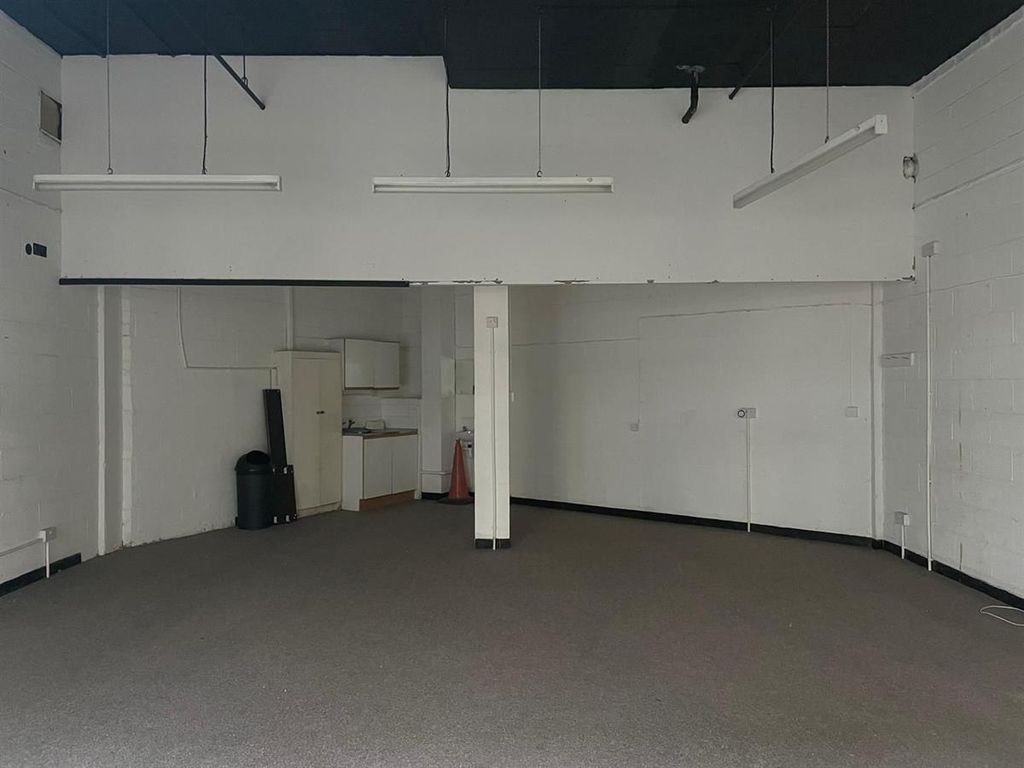 Property photo 2 of 6