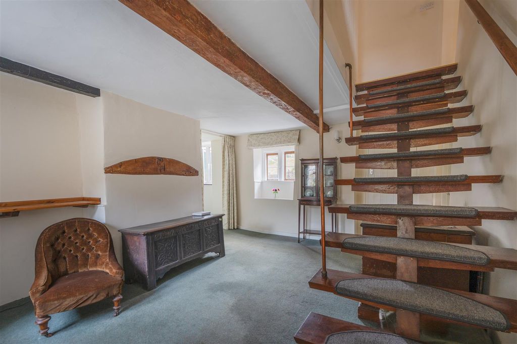 Property photo 3 of 30