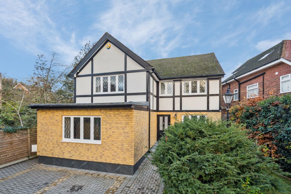 Property photo 1 of 18