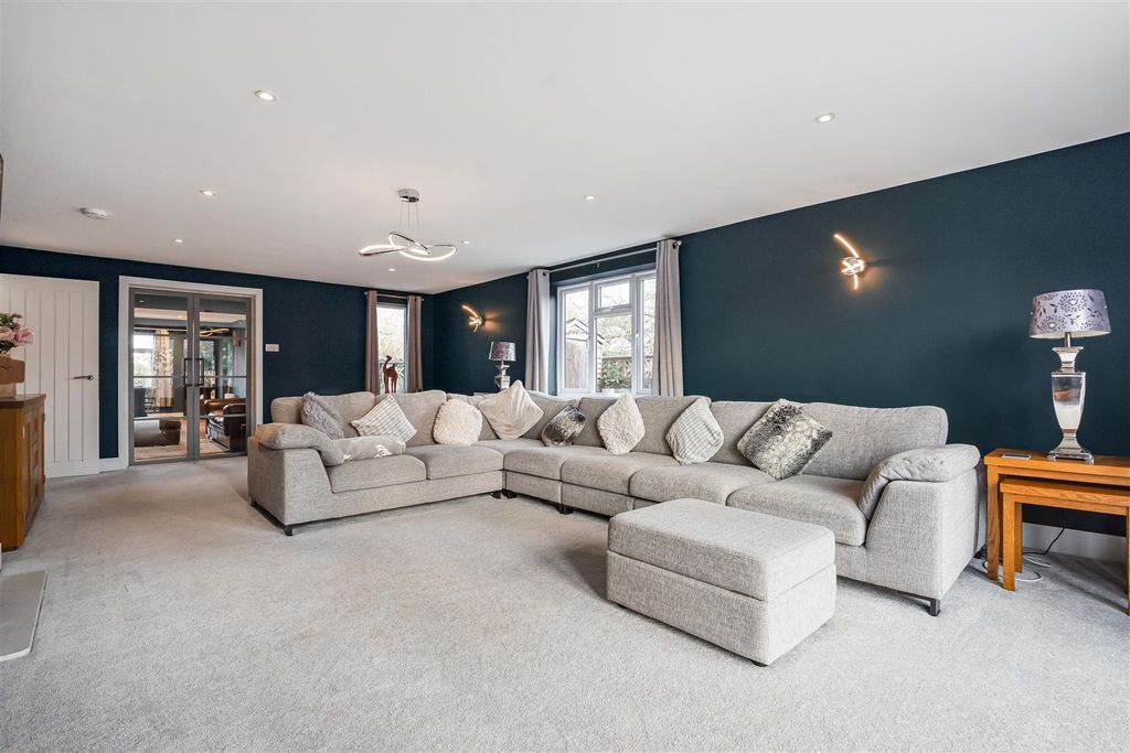 Property photo 3 of 31 39_72663.Jpg