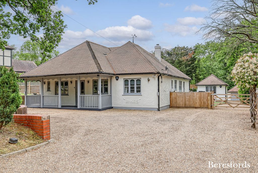 Property photo 1 of 29 Front