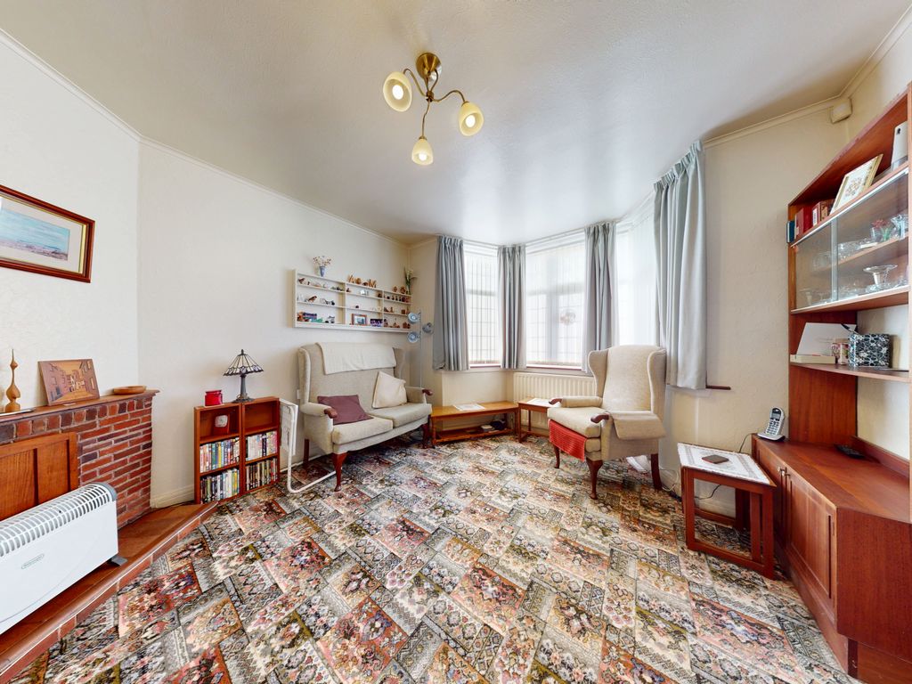 Property photo 2 of 20