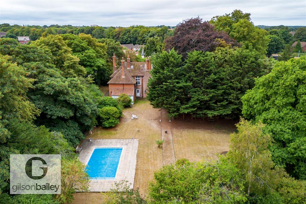 Property photo 3 of 66 26Cromerroad-110.Jpg