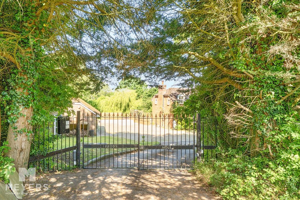 Property photo 1 of 24