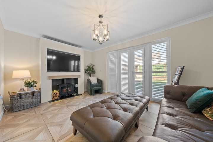 Property photo 2 of 28