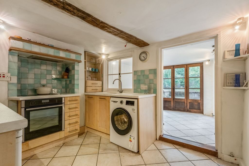 Property photo 2 of 12